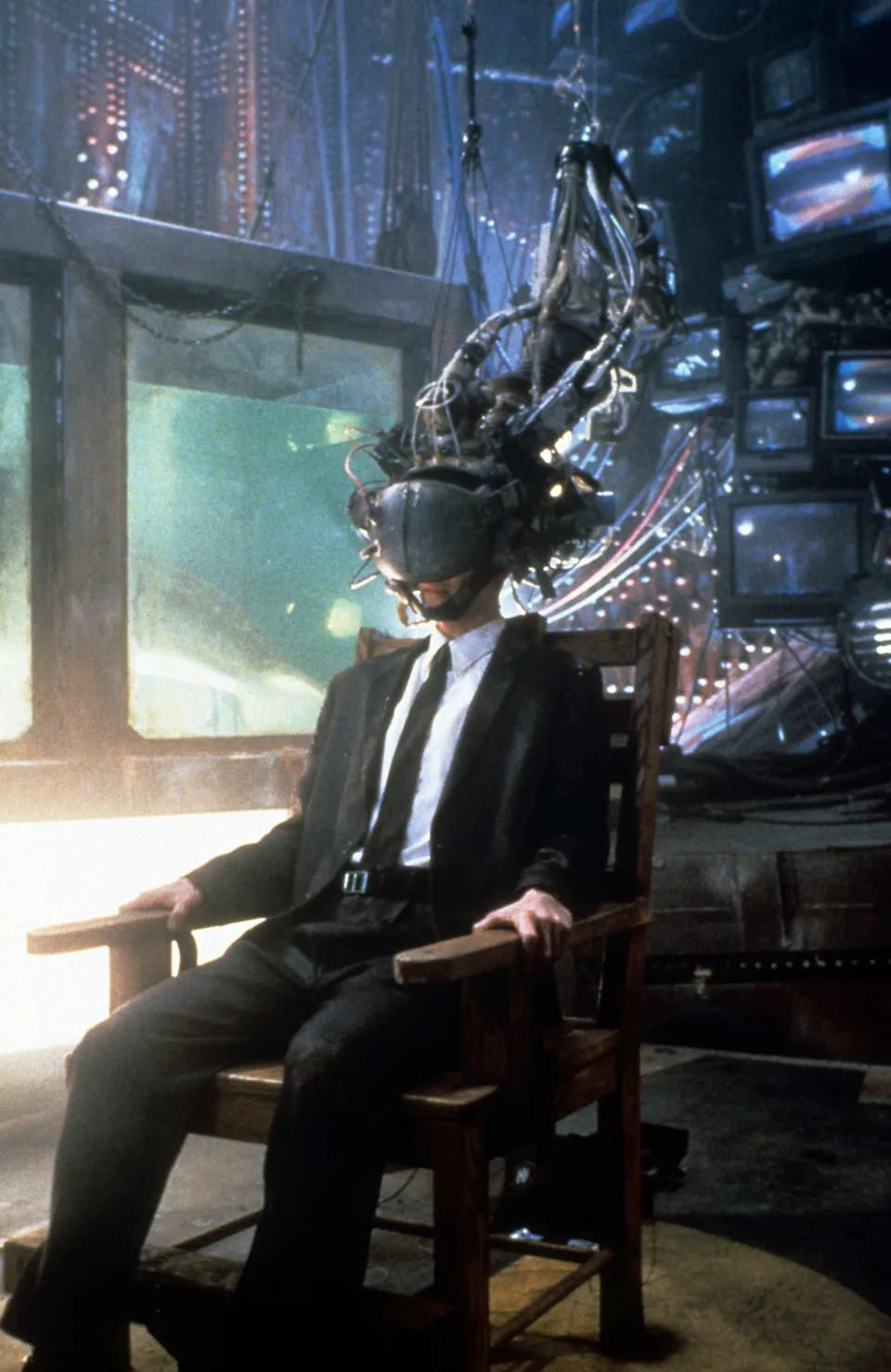 Ghost-Noise in the Neural Mesh